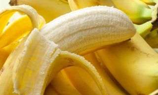 Er bananer sunde? 🍌🍌
Bananer indeholder mange gode mineraler og vitaminer, men hvad er det godt for og er det usundt at spise for mange? Få svaret på gobeauty.dk
-
#bananer #frugt #sundhed #sundkost #hvilkefrugterersundest