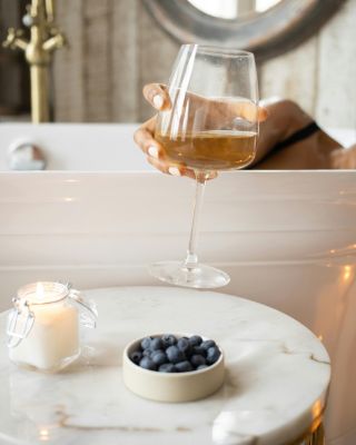 Hvem kunne bruge en fredag aften i et badekar med et glas vin? 🍷
Det kunne alle vi på redaktionen!!