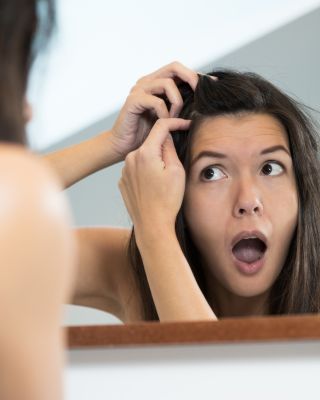 Taber du også hår når du er i bad eller når du børster dit hår?
Lige nu kan du via link i bio læse om hvordan du en gang for alle bekæmper hårtab, naturligt og effektivt 🙌🏼
