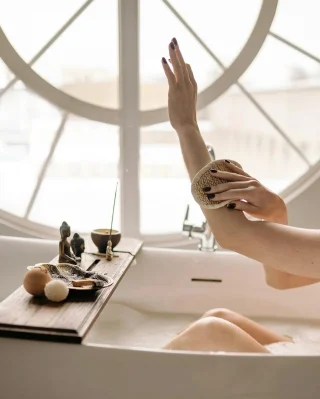 Skønhed handler ikke om perfektion – det handler om at føle sig godt tilpas i egen hud ✨🤍

#gobeautydk #skønhed #migtid